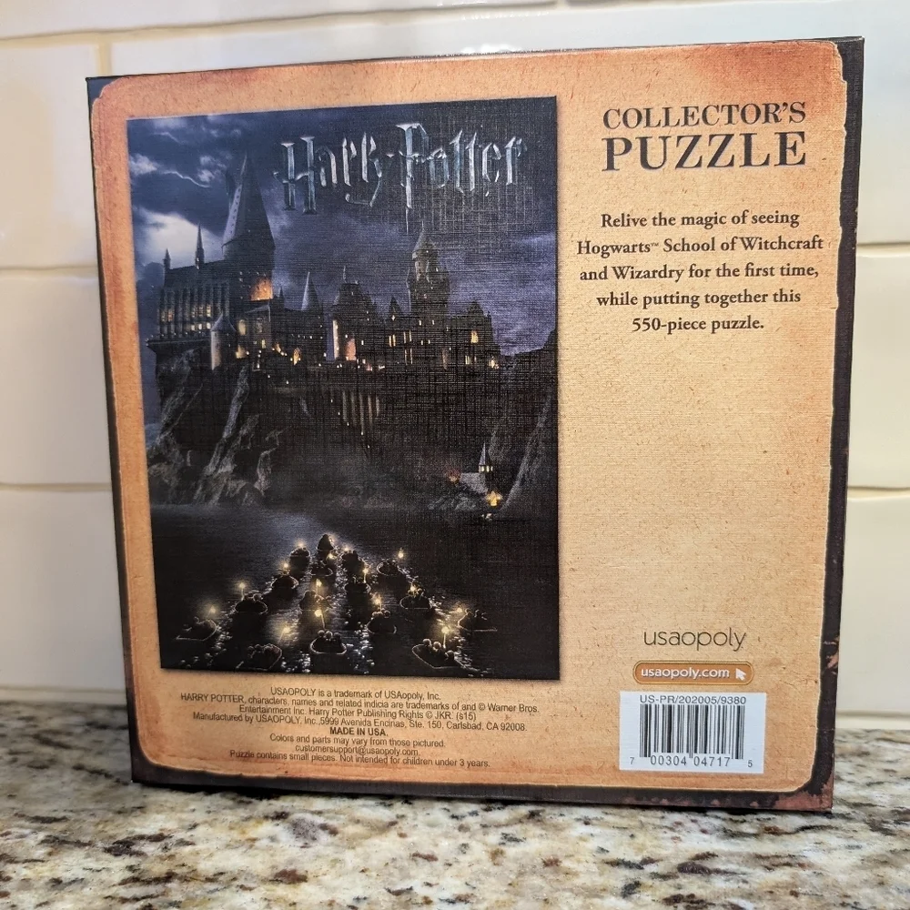 Harry Potter Collector's 550 Piece Puzzle 18 x 24 Hogwarts Castle Boat Complete